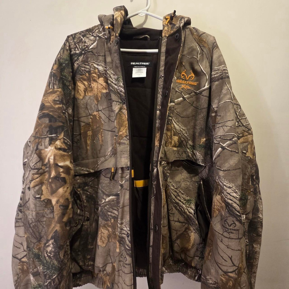 Realtree heavy duty outdoor camoflauge jacket with hood